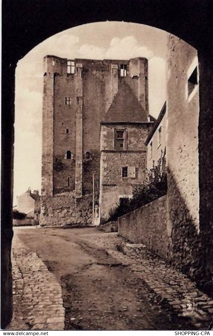45 - Beaugency - La tour de César - Voyagé - Dos divisé