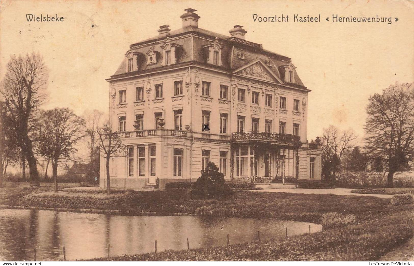 [-45%] BELGIQUE - Wielsbeke - Voorzicht kasteel Hernieuwenburg - château - plan deau - entrée - cour - Carte postal