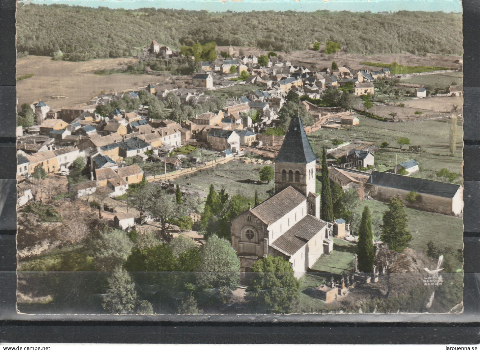 46 - CAZALS - En avion au dessus de ...Cazals - Notre Dame de Cazals et vue générale