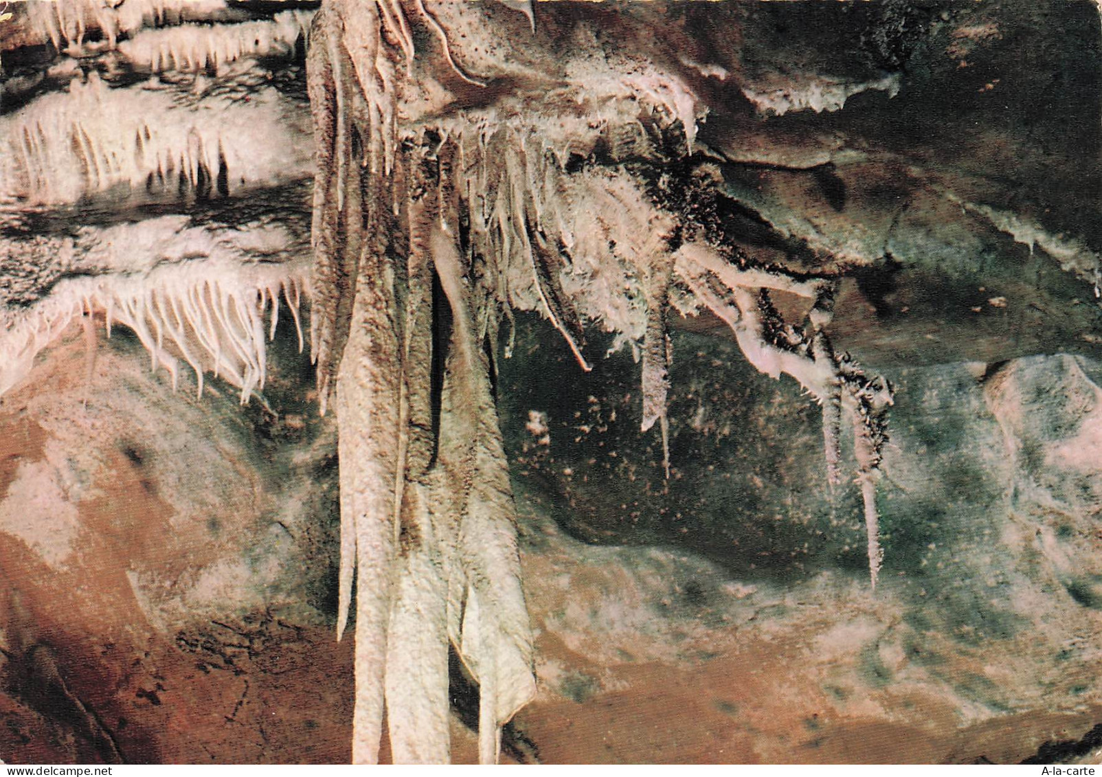 46 LACAVE LES GROTTES DE LACAVE