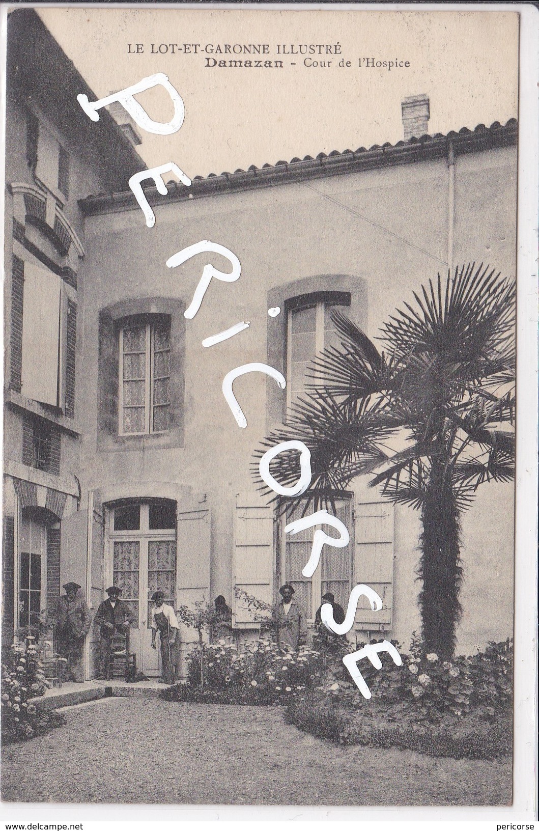 47  Damazan  cour de l'hospice