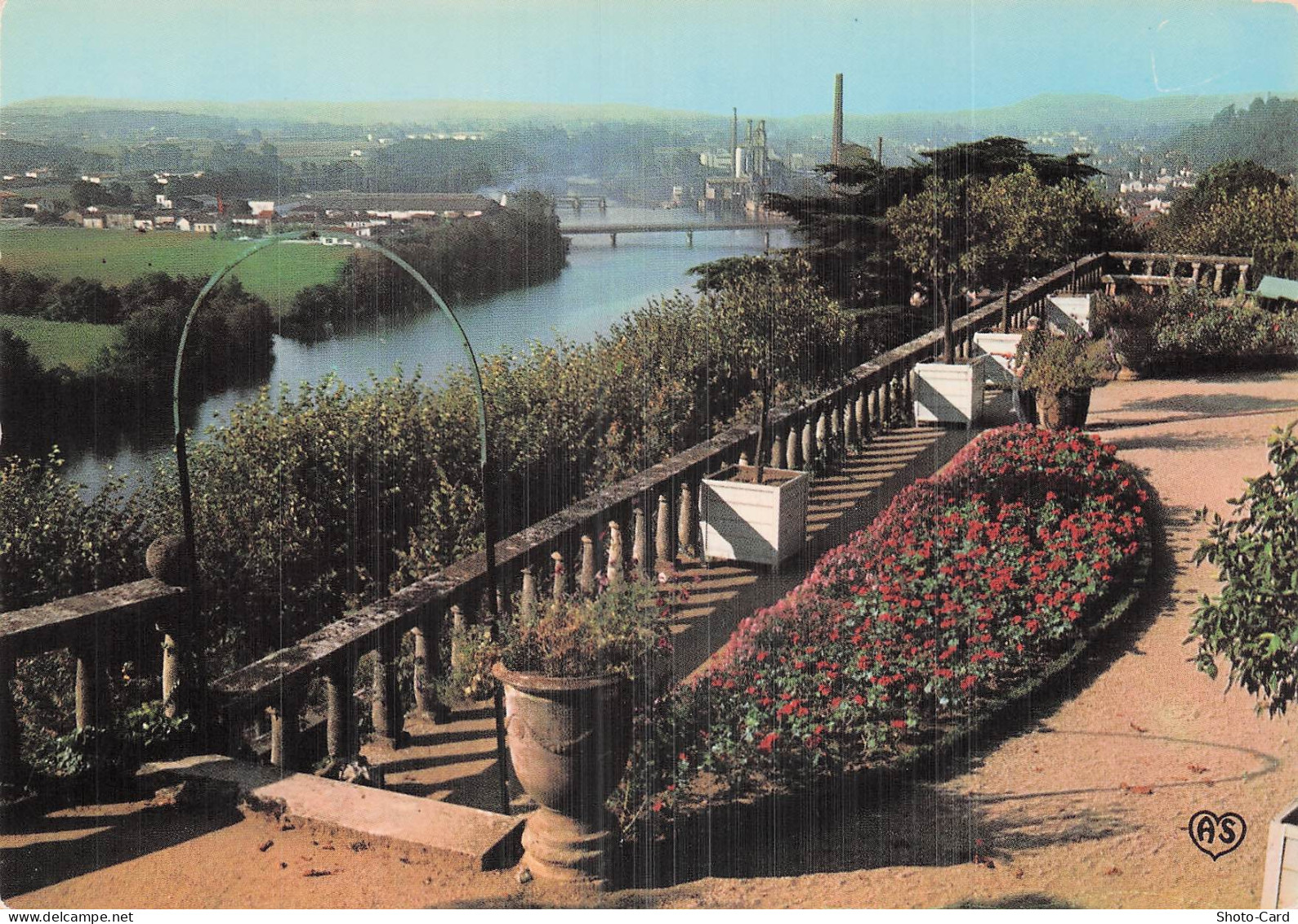 47 FUMEL CHATEAU DE FUMEL