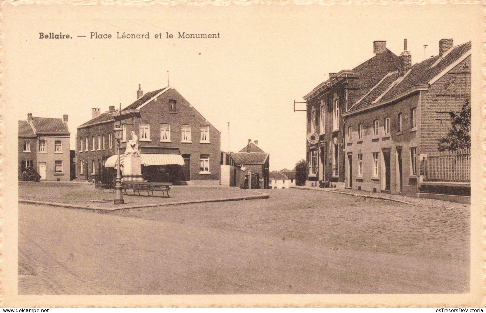 [-5%] BELGIQUE - Bellaire - Place Léonard et le Monument - Carte postale ancienne