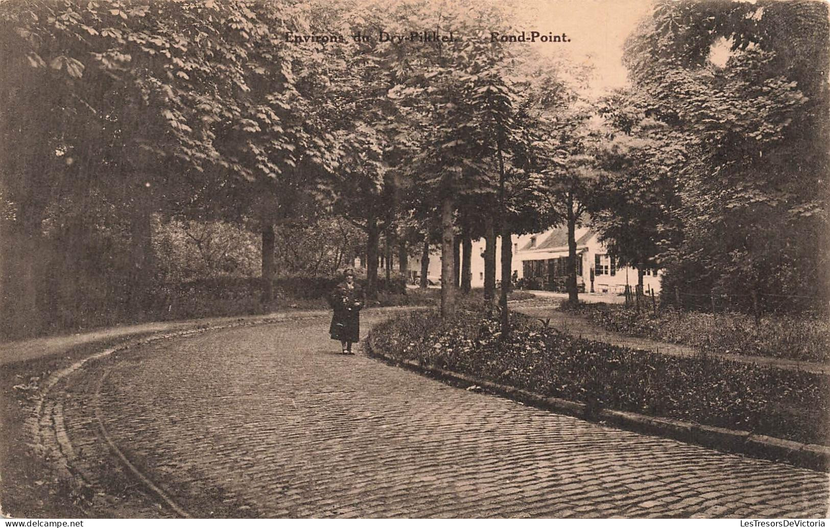 [-5%] BELGIQUE - environs du Dry Pikkel - Rond point - femme - parc - animé - jardin - Desaix - Carte Postale Ancienne