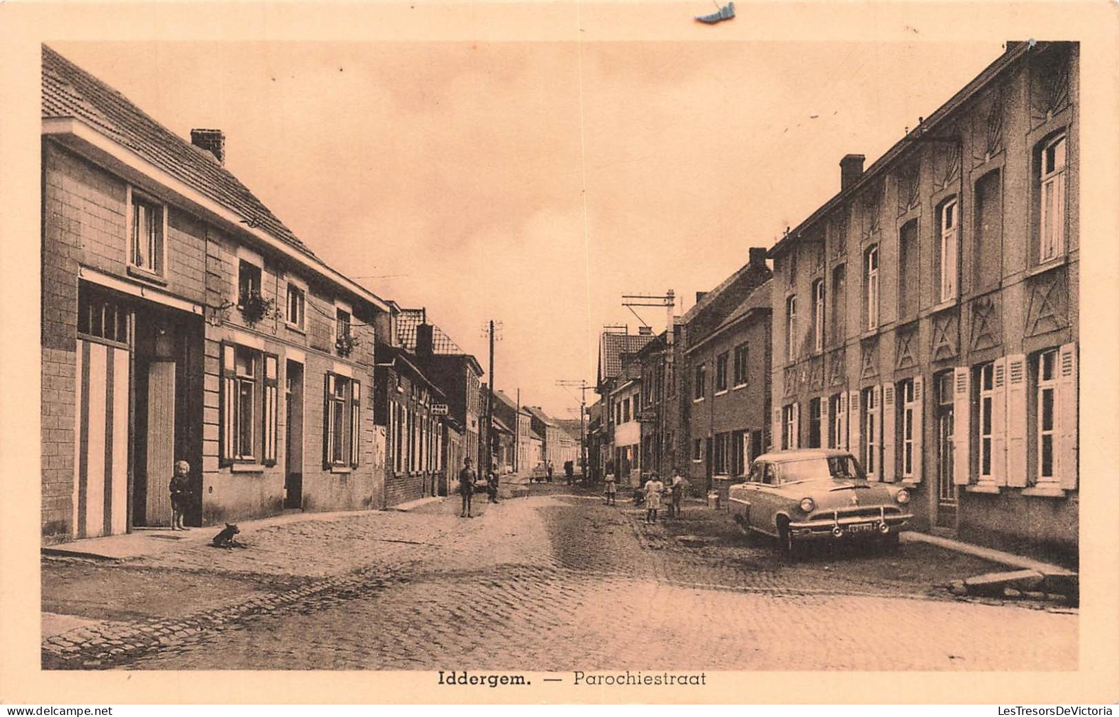 [-5%] BELGIQUE - Iddergem - Parochiestraat - voiture - animé - uitg René Verbeken Huys - Delhaize - Carte Postale Ancien