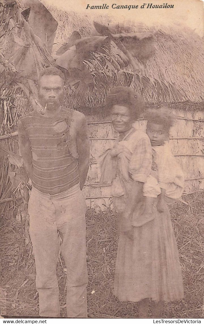 [-5%] CPA NOUVELLE CALEDONIE - famille canaque dhouailou - Rare