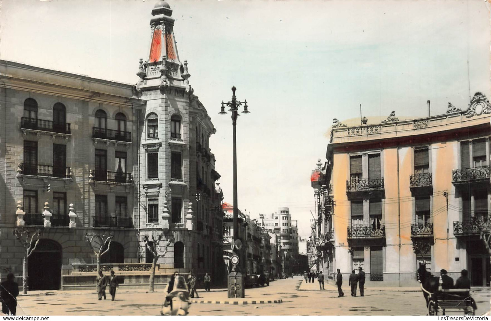 [-5%] ESPAGNE - Albacete - Plaza de Gabriel Lodares y... de Tesifonte Gallego  - Colorisé - Animé - Carte postale ancien