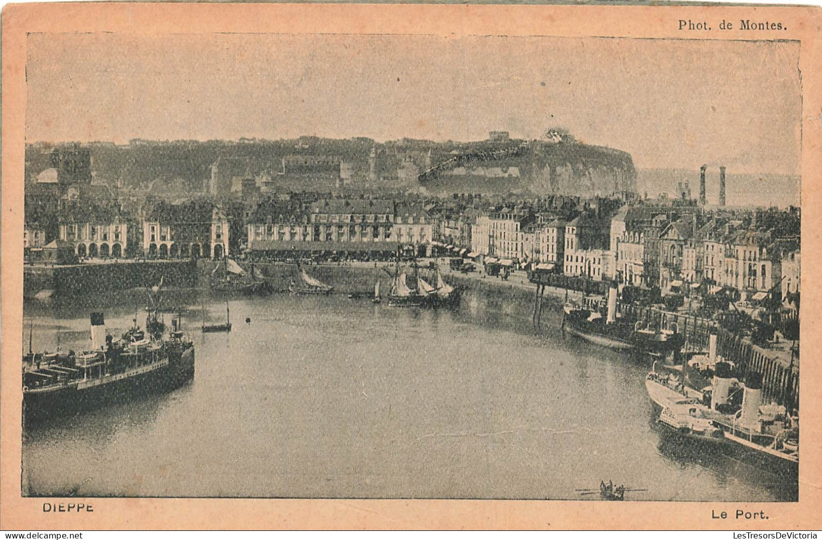 [-5%] FRANCE - Dieppe - Port - Bateau - Transport - Falaise - Quai - Ville - Usine - animé - Carte postale ancienne