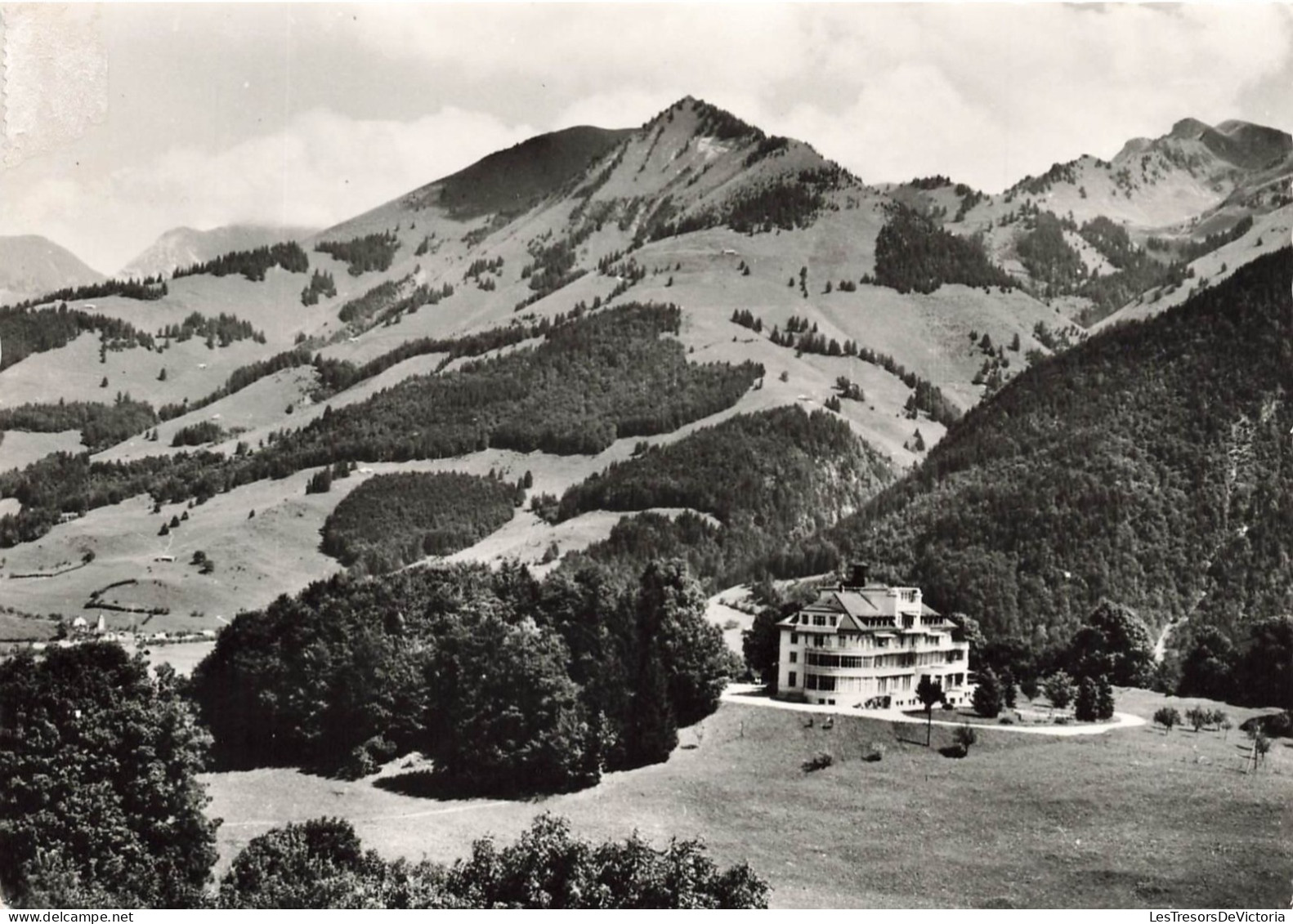 [-5%] SUISSE - Albeuve - Aux Sciernes - Le Rosaire et chaîne des Vanils - Carte postale
