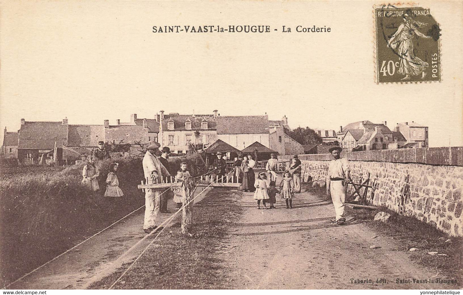 50 - MANCHE - SAINT-VAAST-LA-HOUGUE - la corderie - vieux métiers - superbe animation - 10345