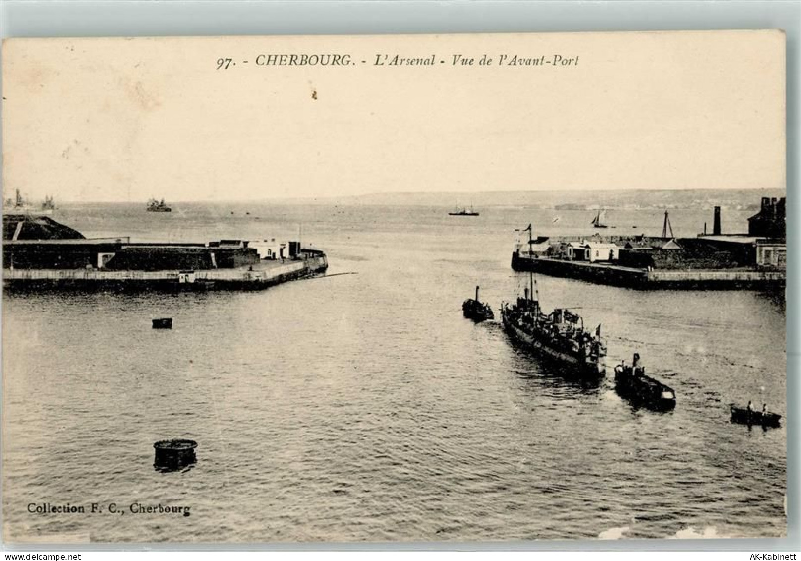50100 Cherbourg-Octeville - L Arsenal Vue de l Avant Port Schiff Ruderbo... - 39473725
