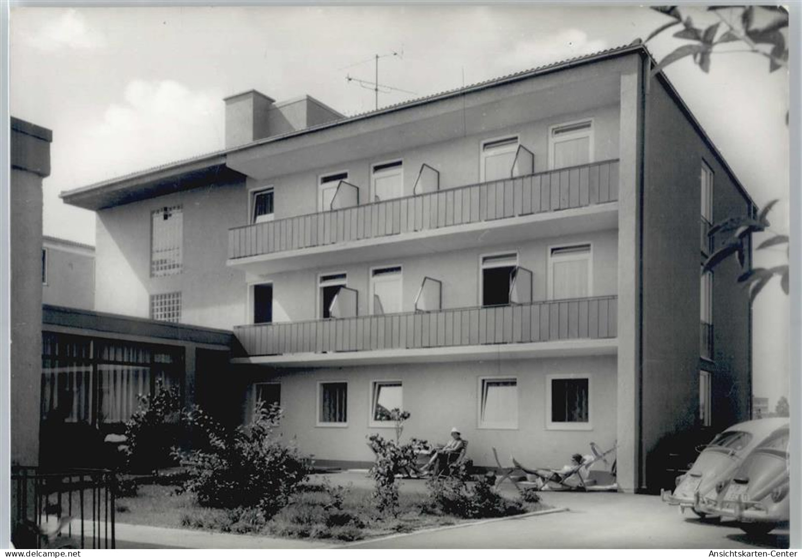 50668241 - Bad Fuessing