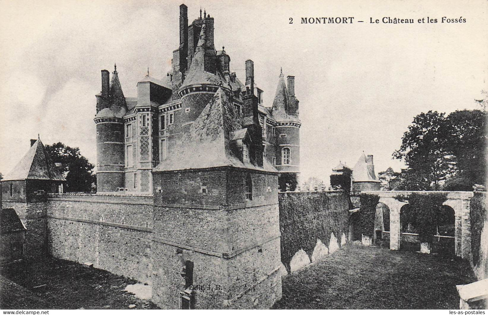 51 MONTMORT LUCY LE CHATEAU ET LES FOSSES