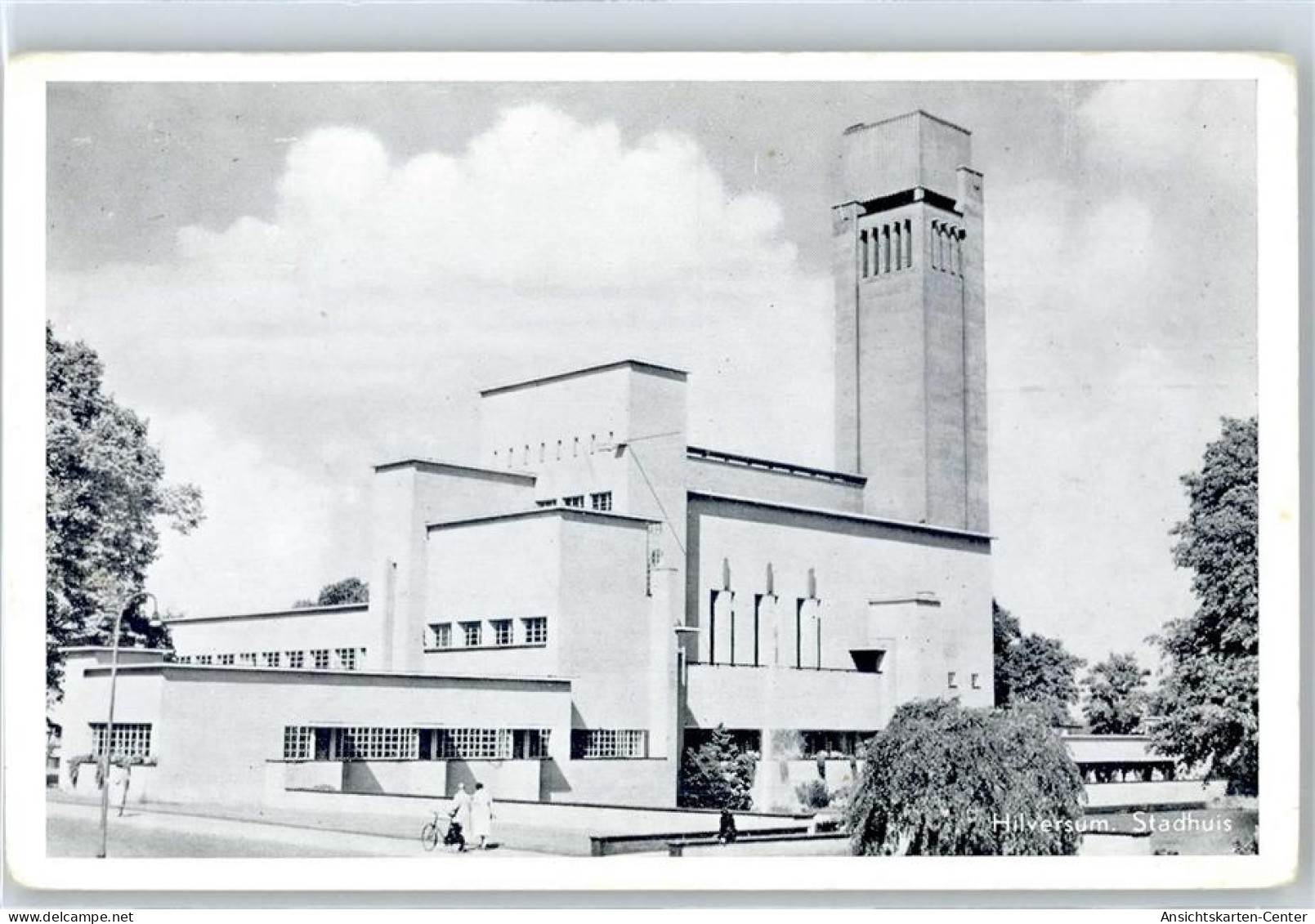 51097136 - Hilversum