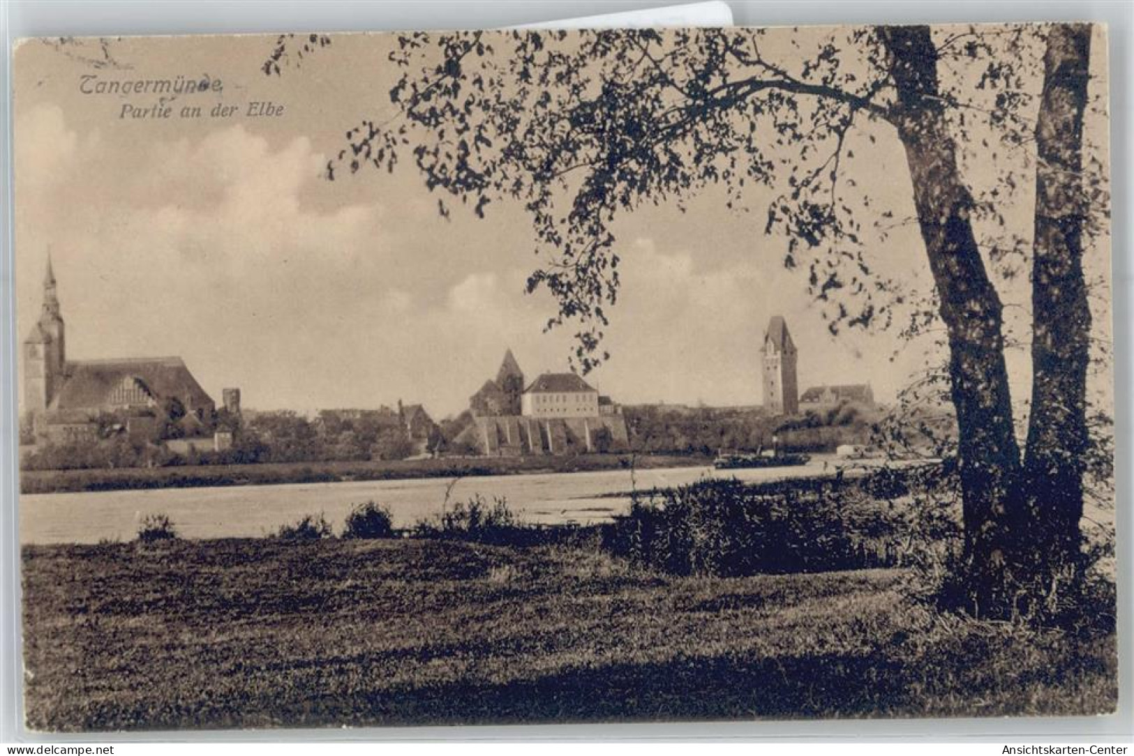 51146096 - Tangermuende