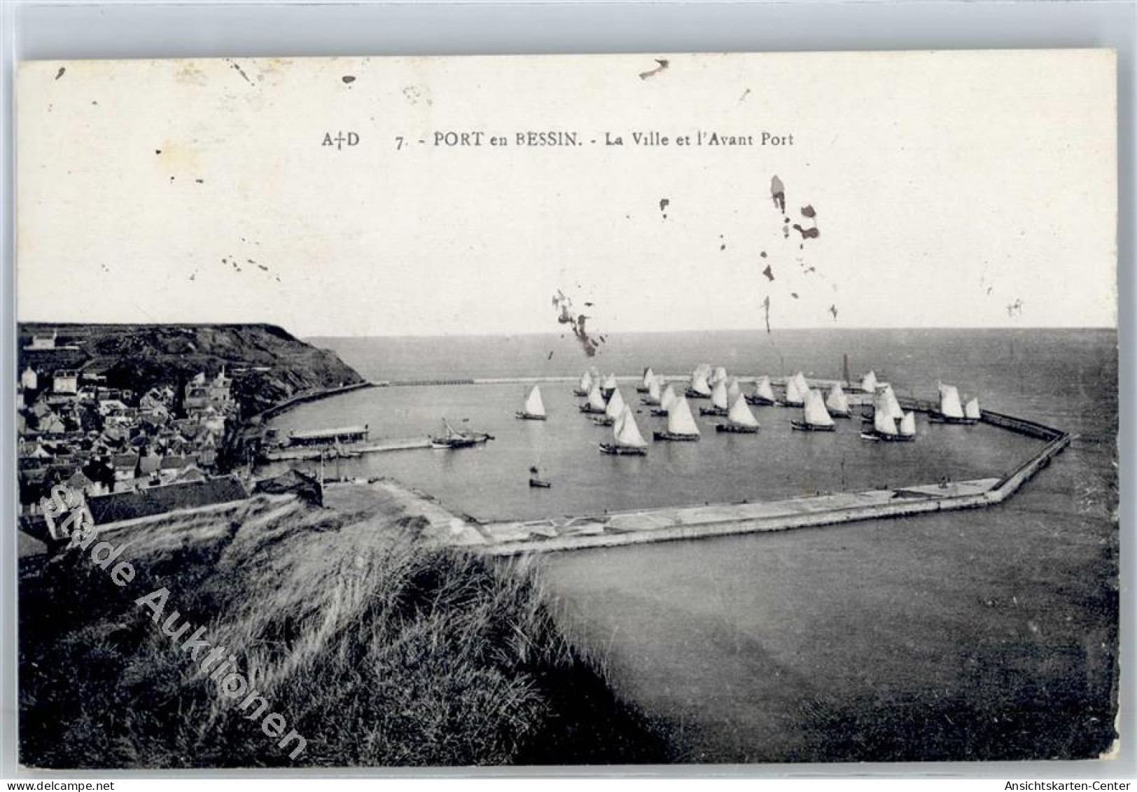 51195317 - Port-en-Bessin-Huppain