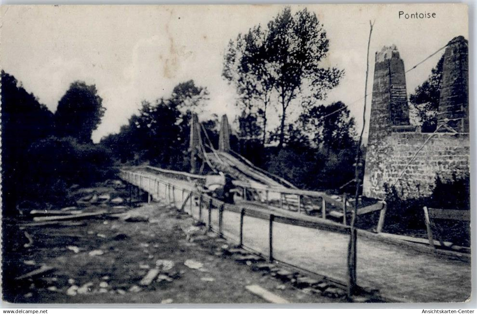 51598734 - Pontoise