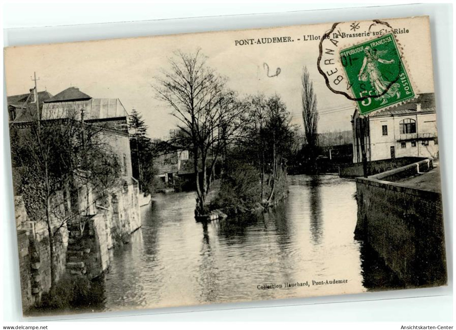 51632157 - Pont-Audemer
