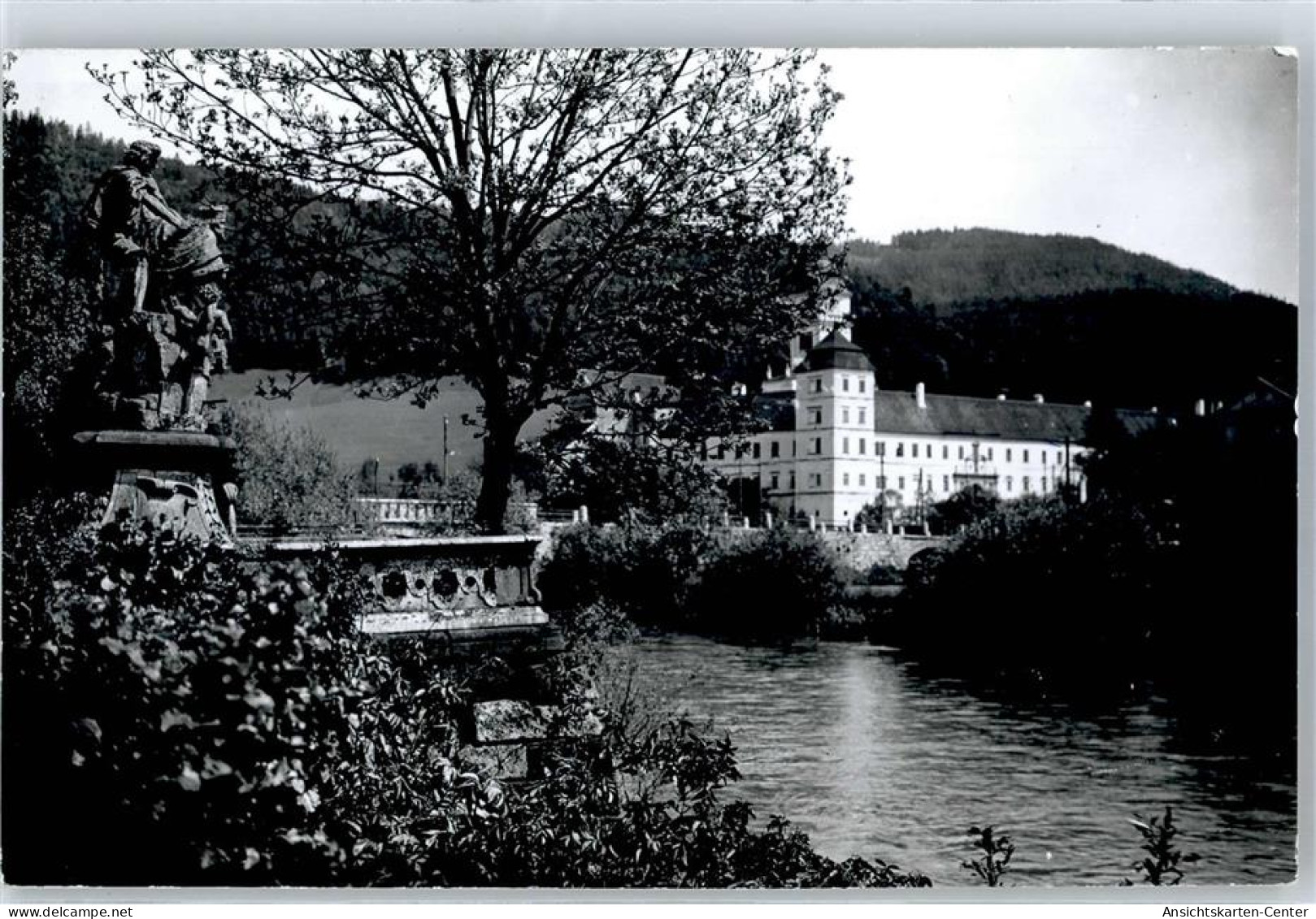 51640866 - Lilienfeld