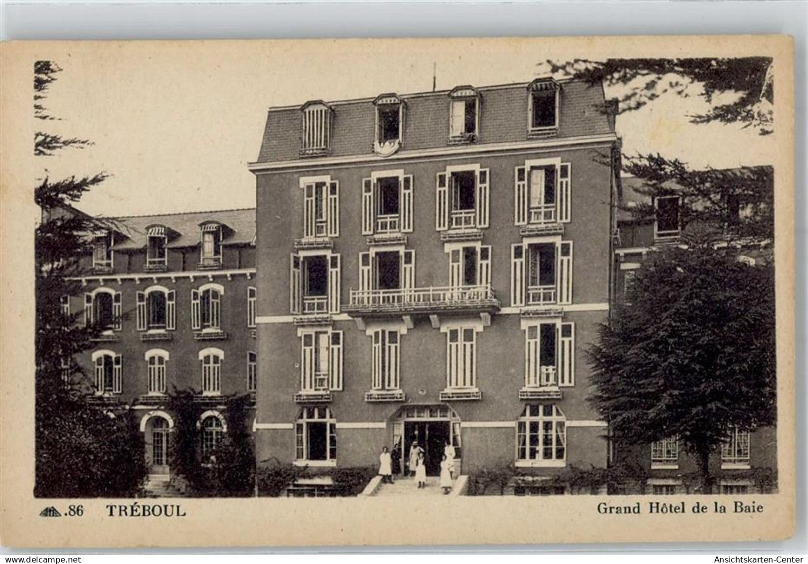 51675892 - Douarnenez