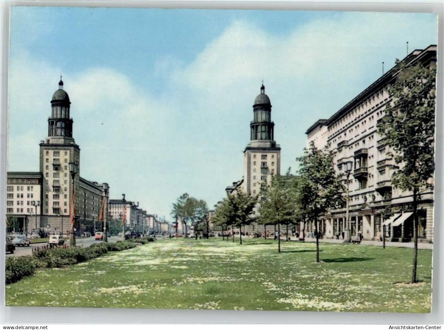 51729239 - Friedrichshain