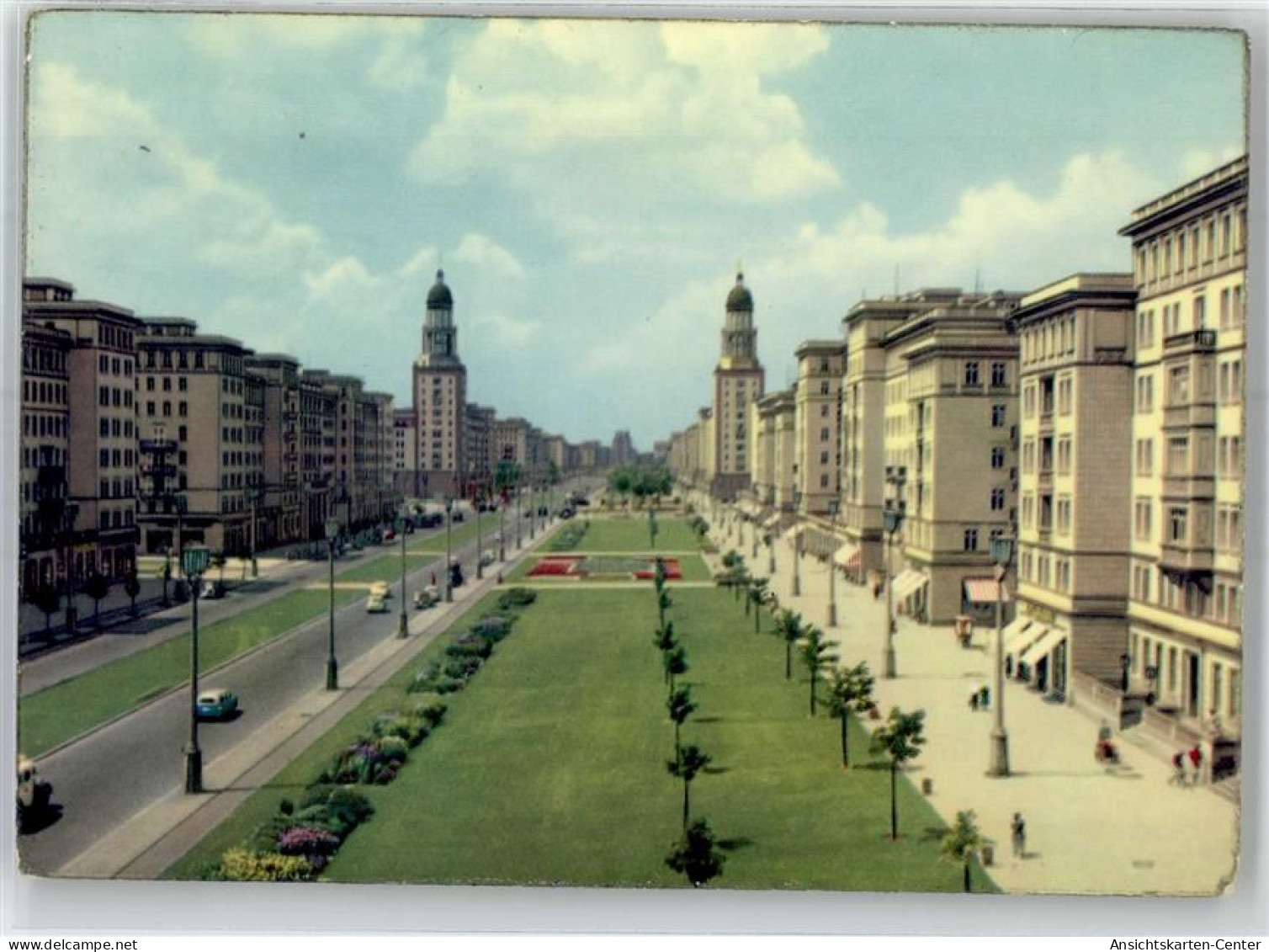 51729249 - Friedrichshain