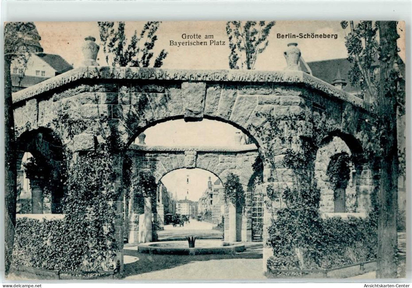 51863703 - Schoeneberg