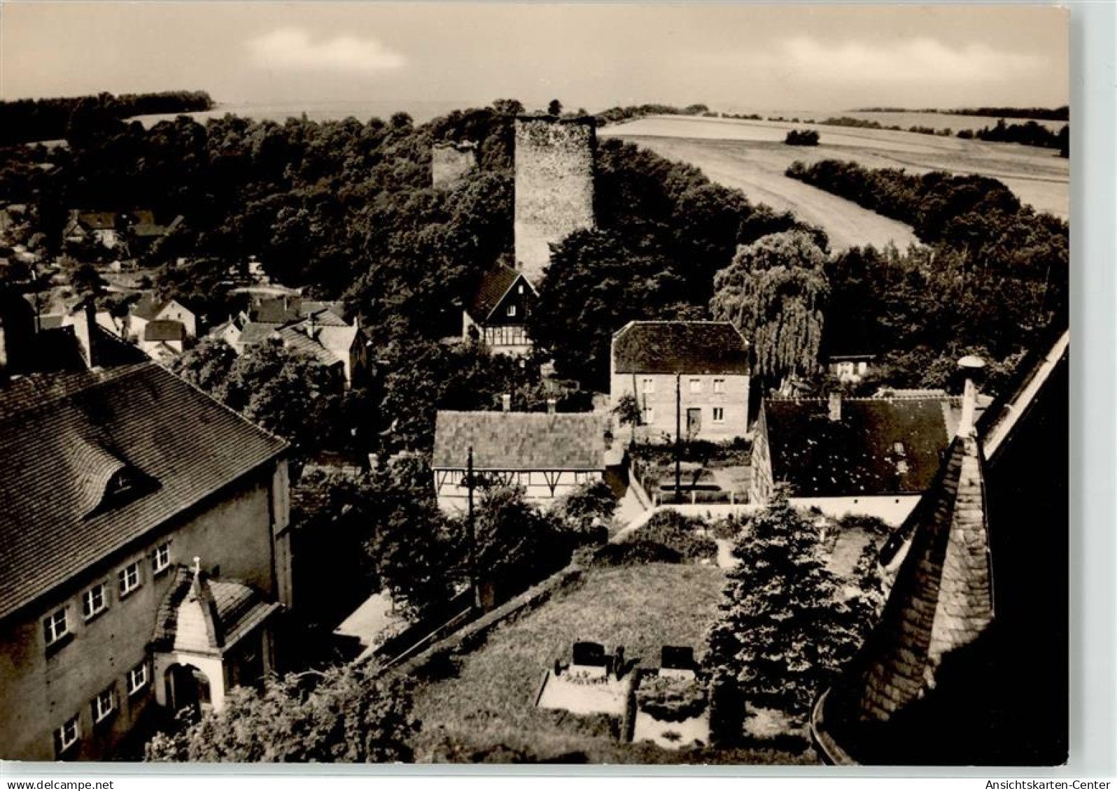 51888745 - Kohren-Sahlis