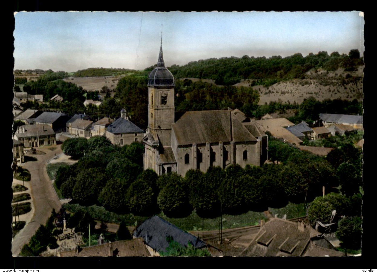 52 - NEUILLY-L'EVEQUE - VUE AERIENNE