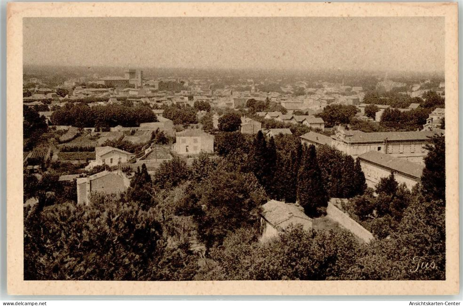 52071138 - Salon-de-Provence