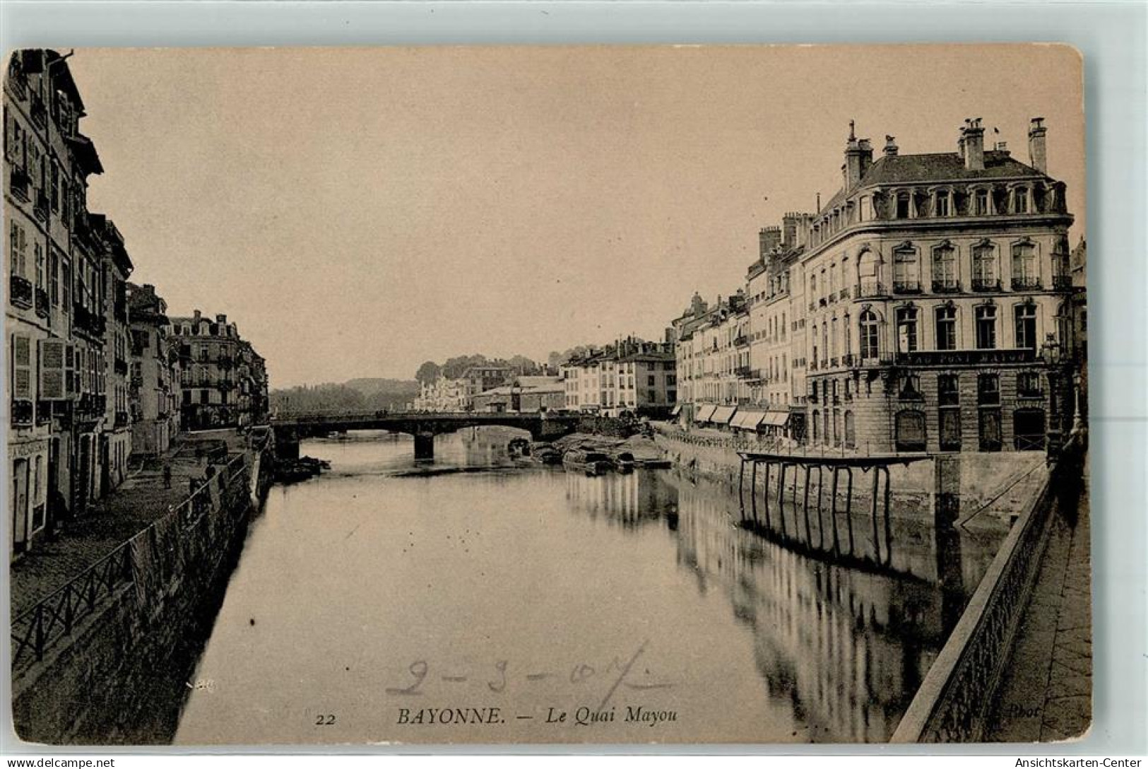 52222285 - Bayonne