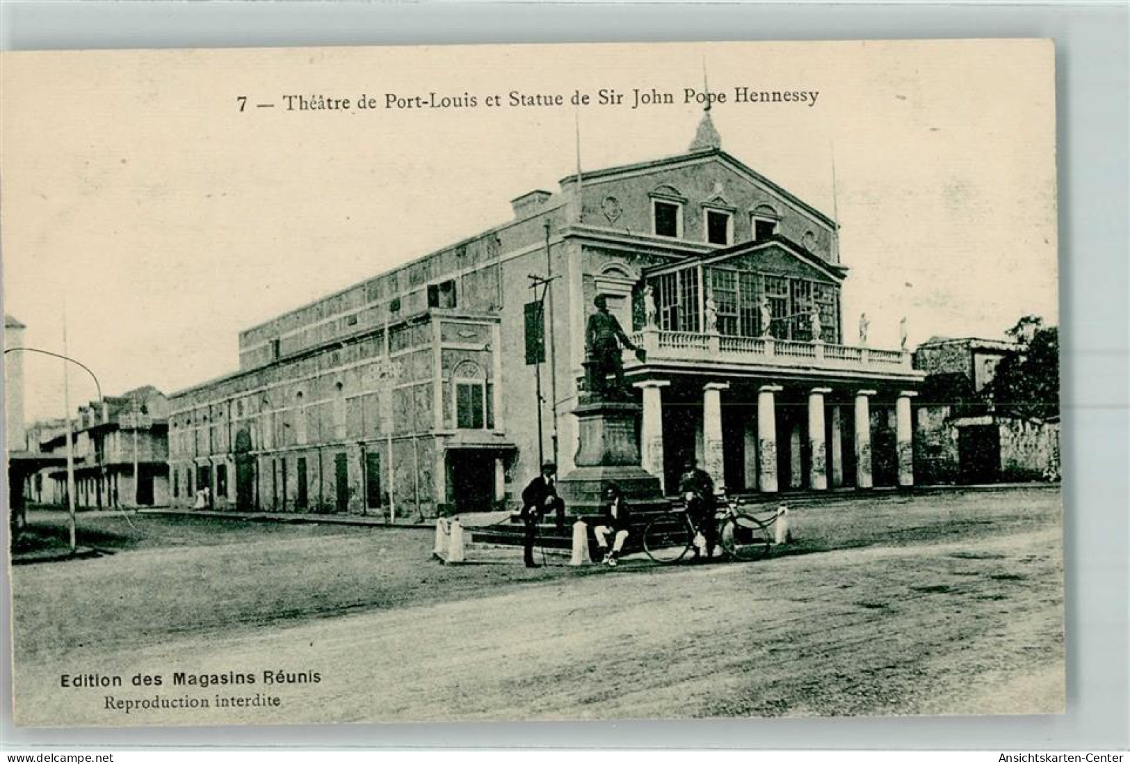 52225740 - Port Louis