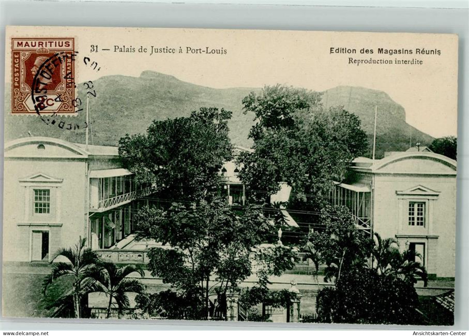 52225749 - Port Louis