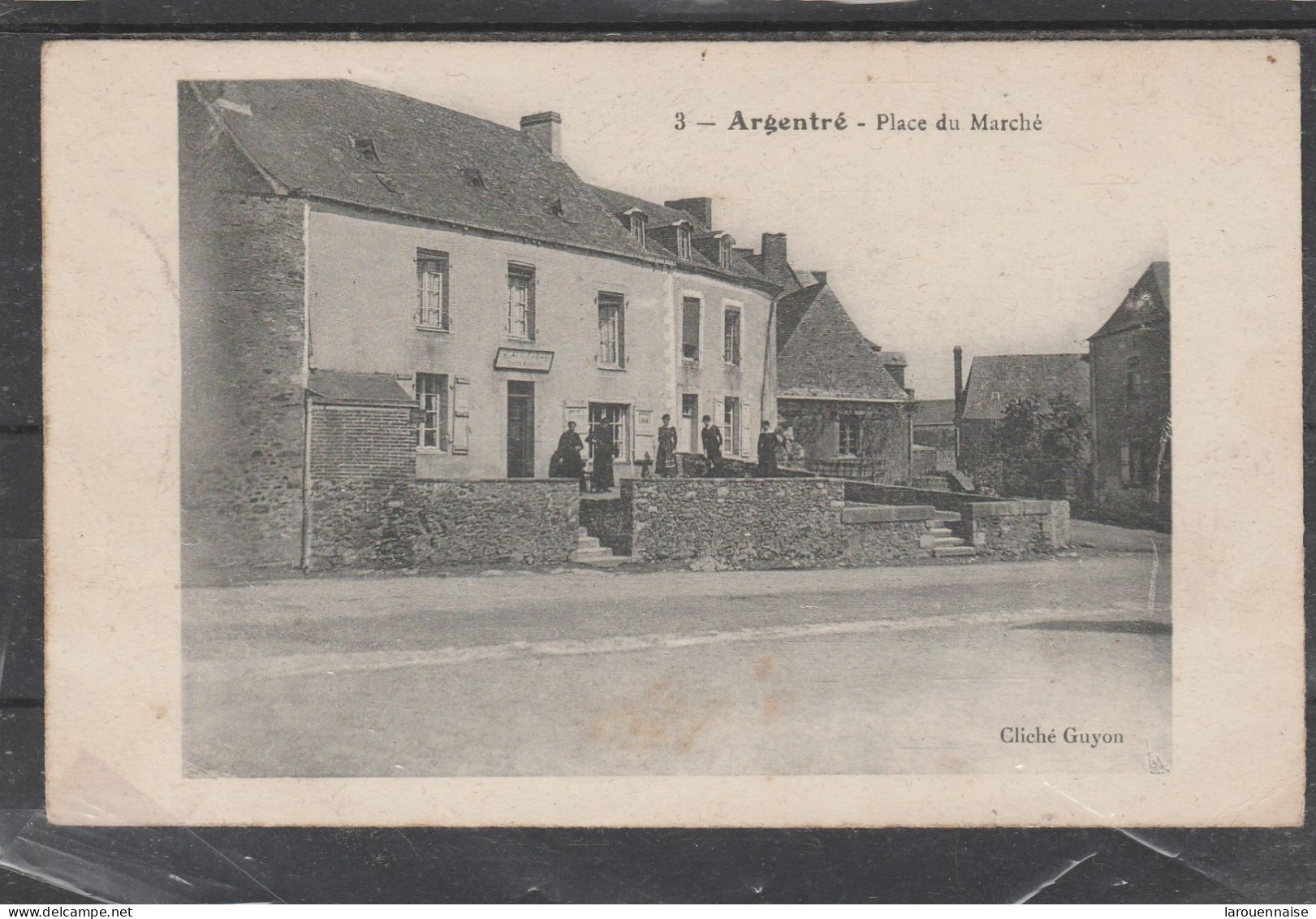 53 - ARGENTRE - Place du Marché