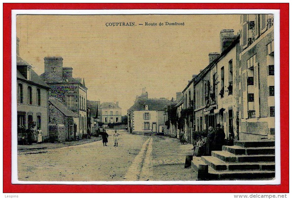 53 - COUPTRAIN --  Route de Domfront