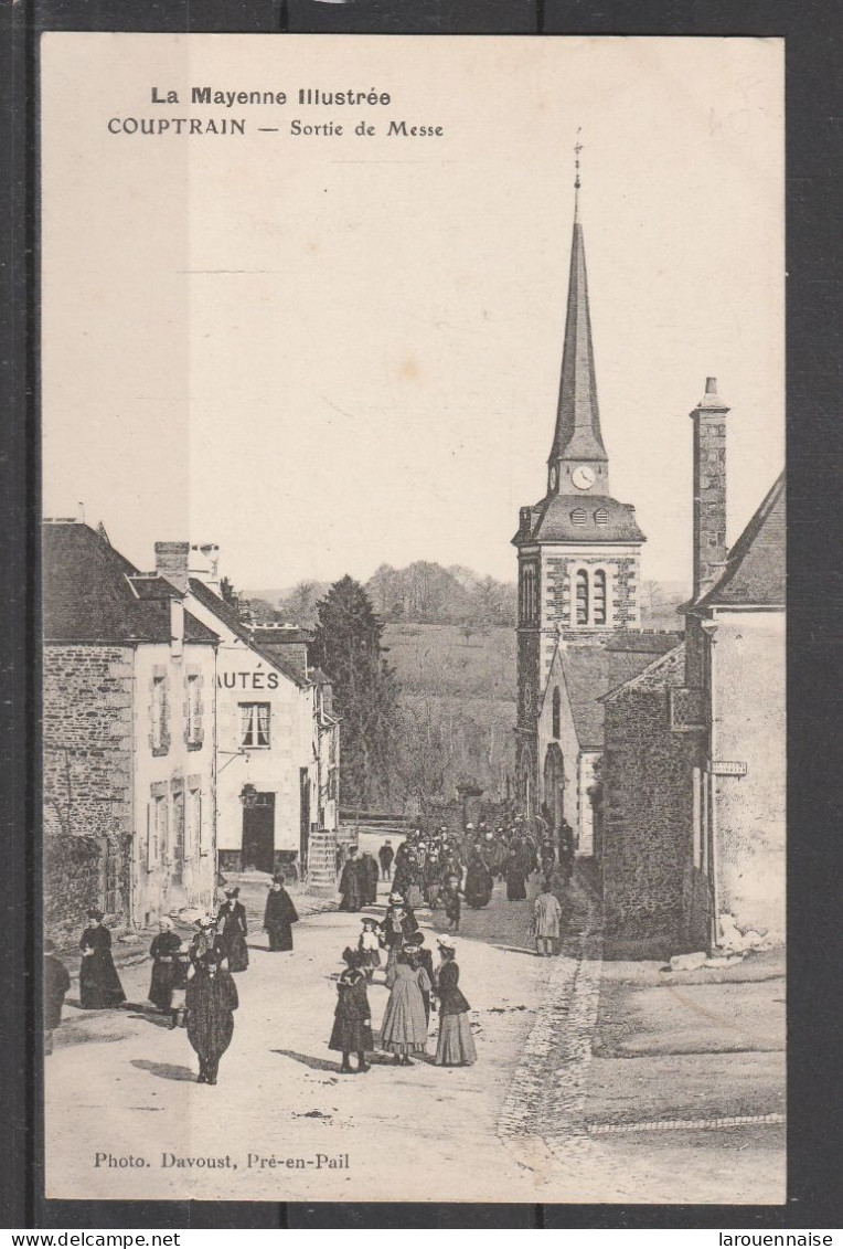 53 - COUPTRAIN - Sortie de Messe