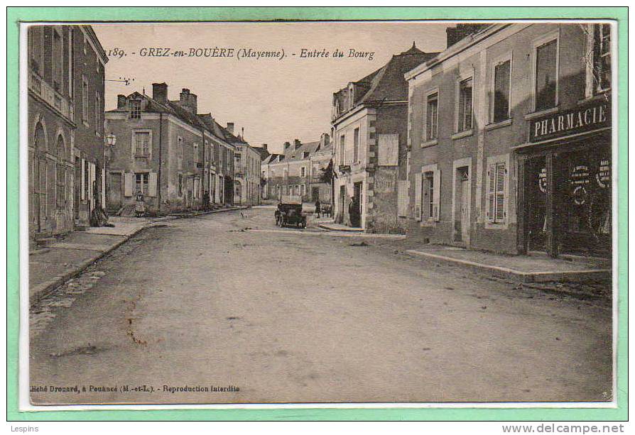 53 - GREZ en BOUERE --  Entrée du Bourg