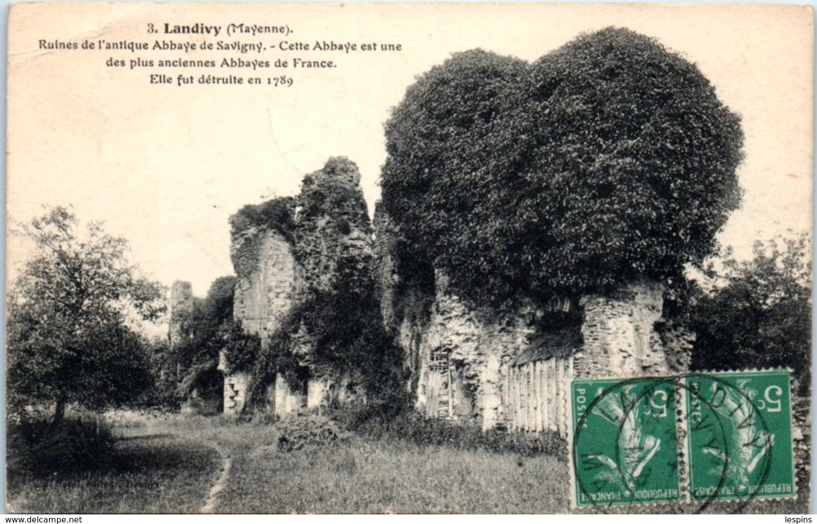 53 - LANDIVY -- Ruines de l'Antique Abbaye de Savigny