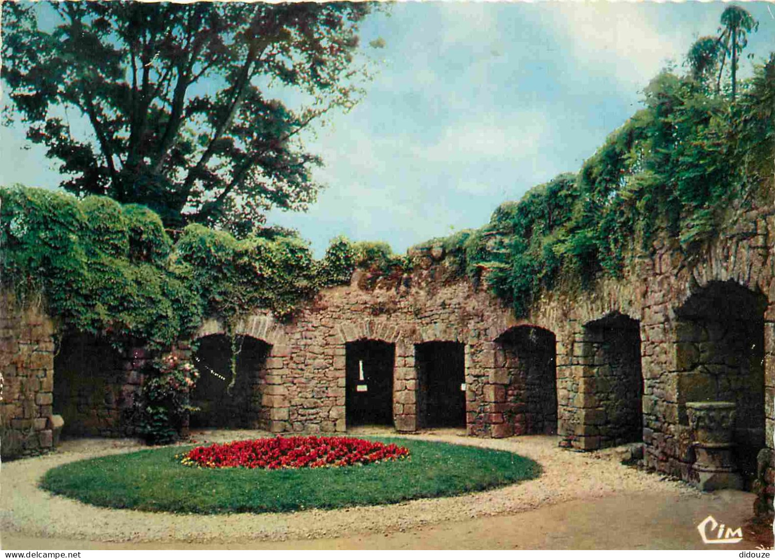 53 - Lassay les Chateaux - La Barbacane - CPM - Voir Scans Recto-Verso