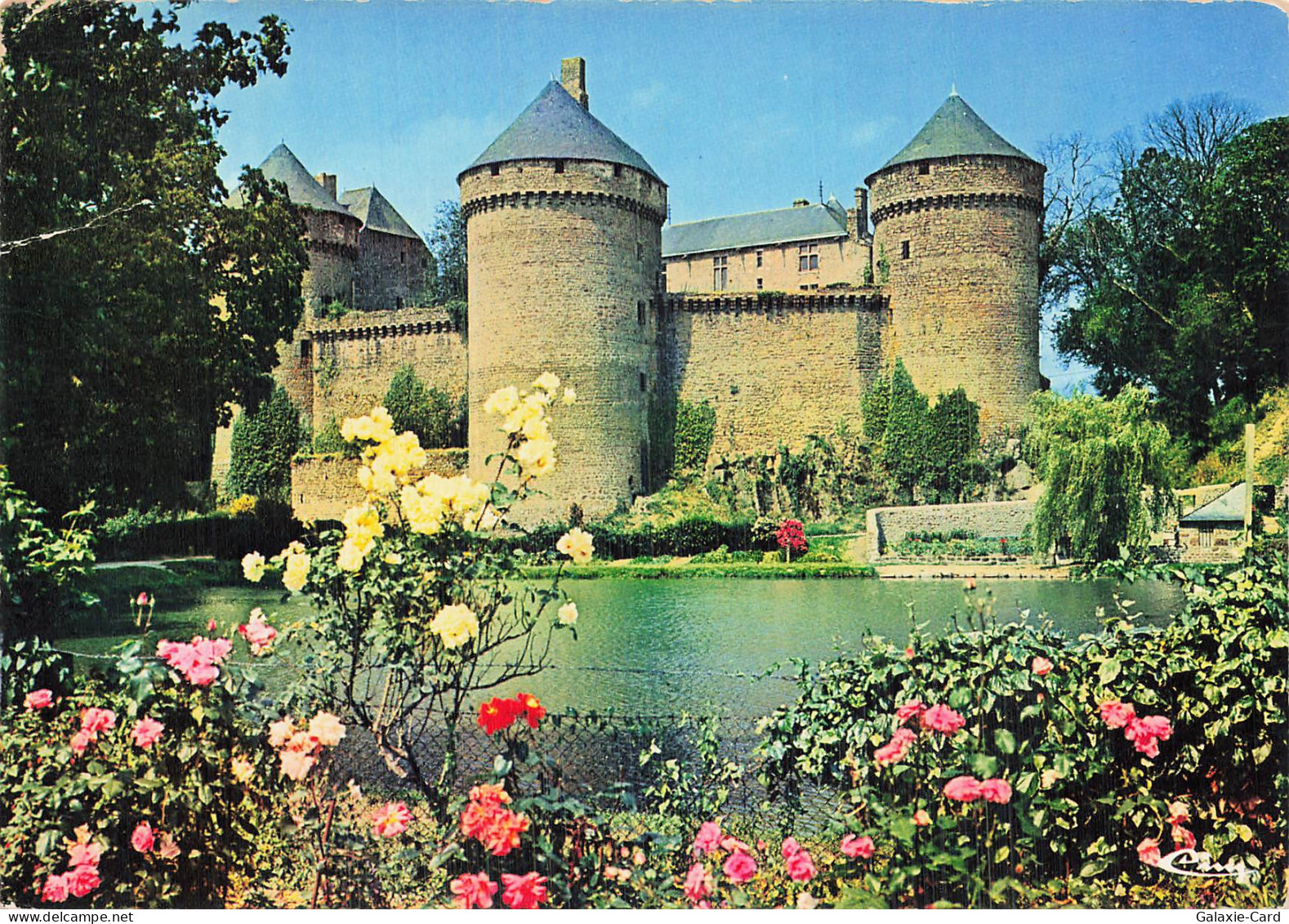 53 LASSAY LES CHATEAUX LE CHATEAU