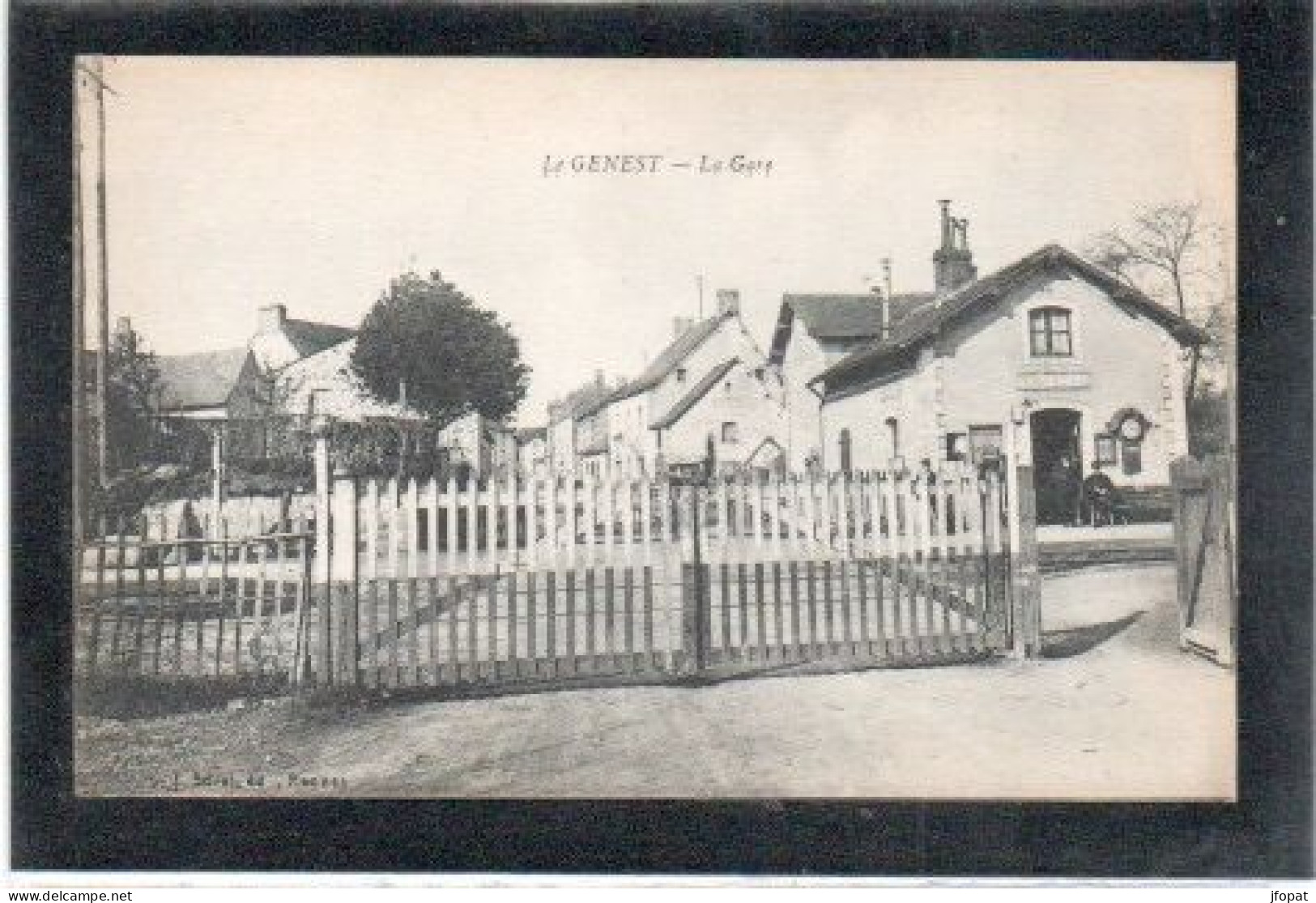 53 MAYENNE - LE GENEST La Gare (voir description)