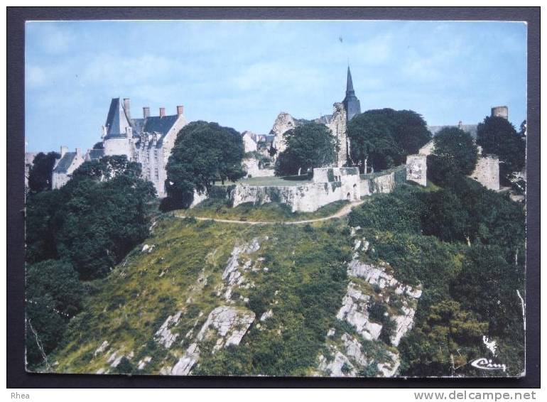 53 Sainte-Suzanne chateau    D53D  K53255K  C53255C RH037070