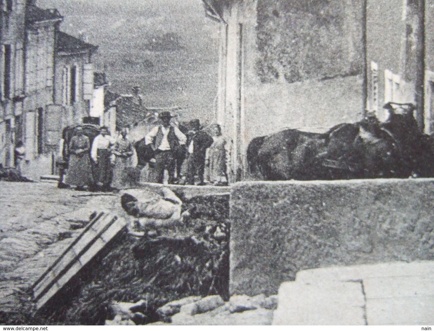 54 - DOMEVRE EN HAYE - " JUSTICE DE PAIX " - GRANDE ANIMATION; CHEVAUX, ....