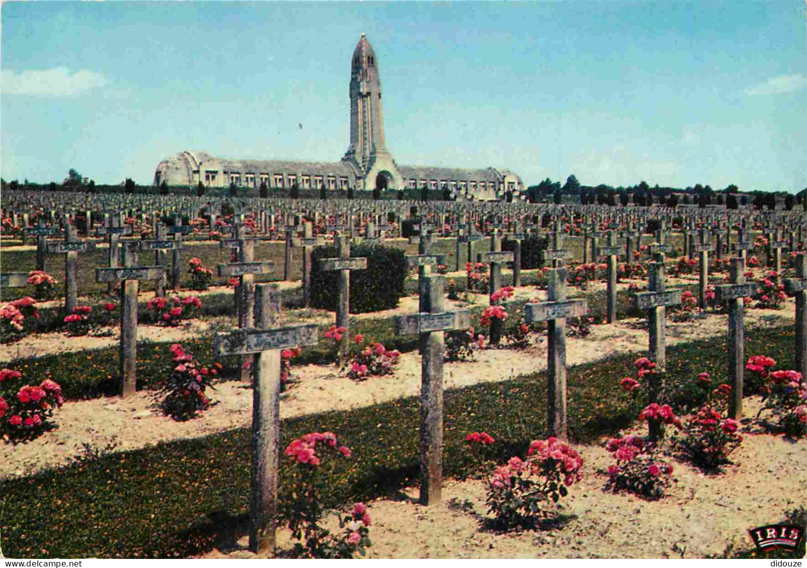 55 - Douaumont - L'Ossuaire de Douaumont - Le Cimetière National Militaire - CPM - Voir Scans Recto-Verso