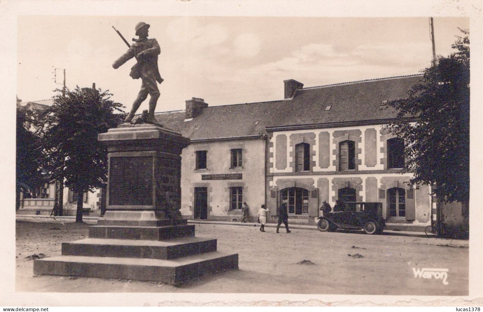 56/ CLEGUEREC / LE MONUMENT AUX MORTS