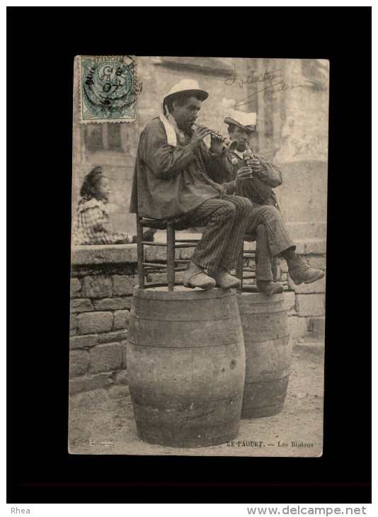 56 - LE FAOUËT - Les Binious - sonneurs