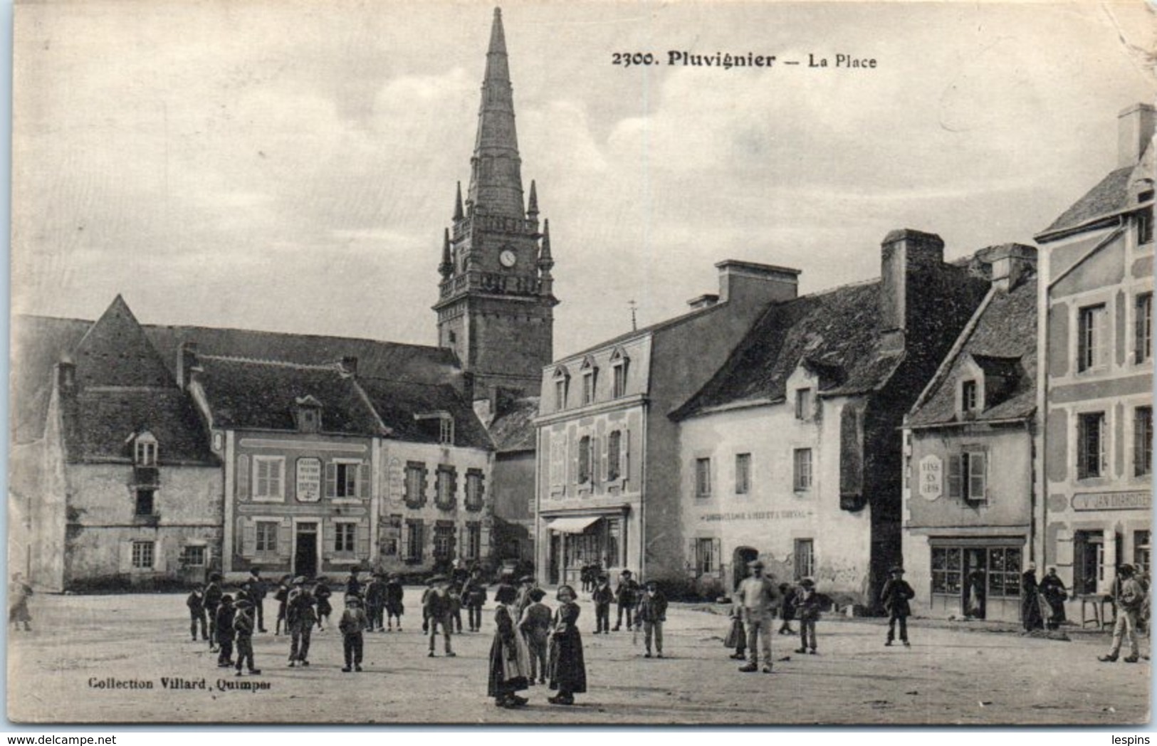 56 - PLUVIGNER -- La place