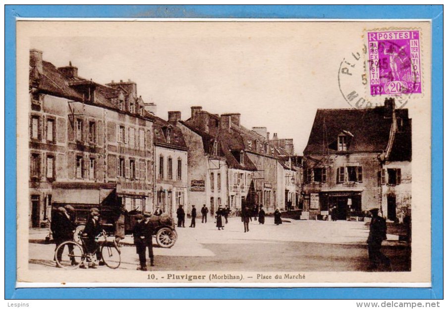 56 - PLUVIGNER -- Place du Marché