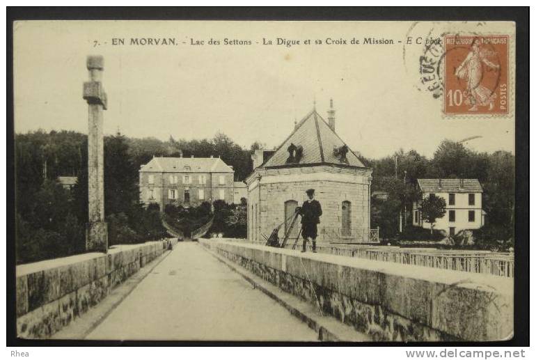 58 Les-Settons Montsauche-les-Settons croix    D58D  K58180K  C58180C RH057849
