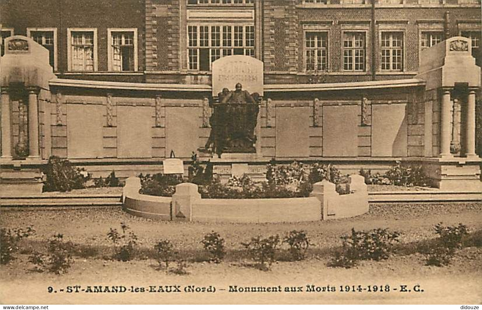 59 - Saint Amand les Eaux - Monument aux Morts 1914-1918 - CPA - Voir Scans Recto-Verso